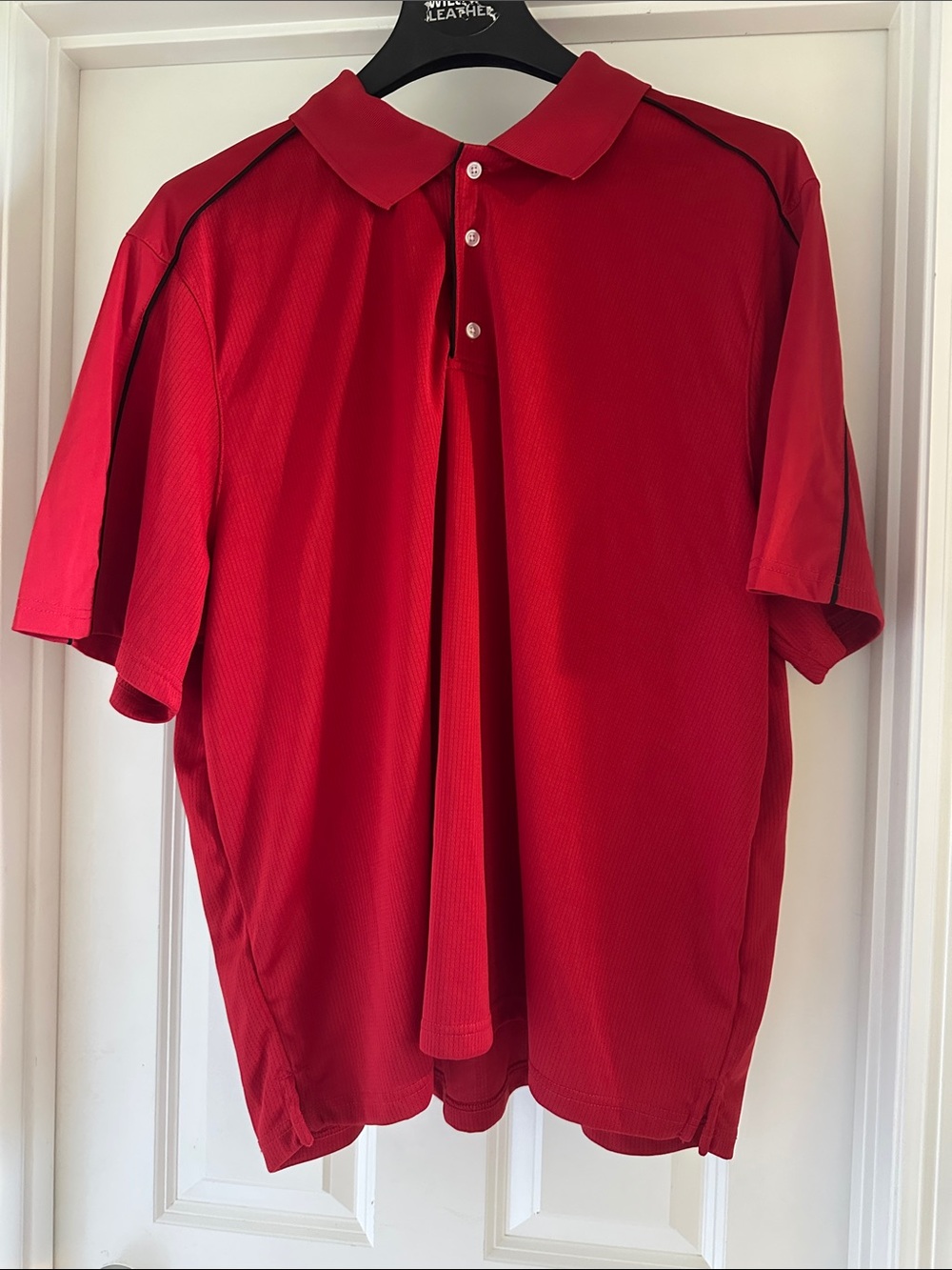 Men's Red Short-Sleeve Polo Shirt - Classic Performance Style